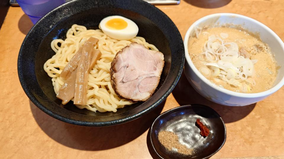 NowLoading...